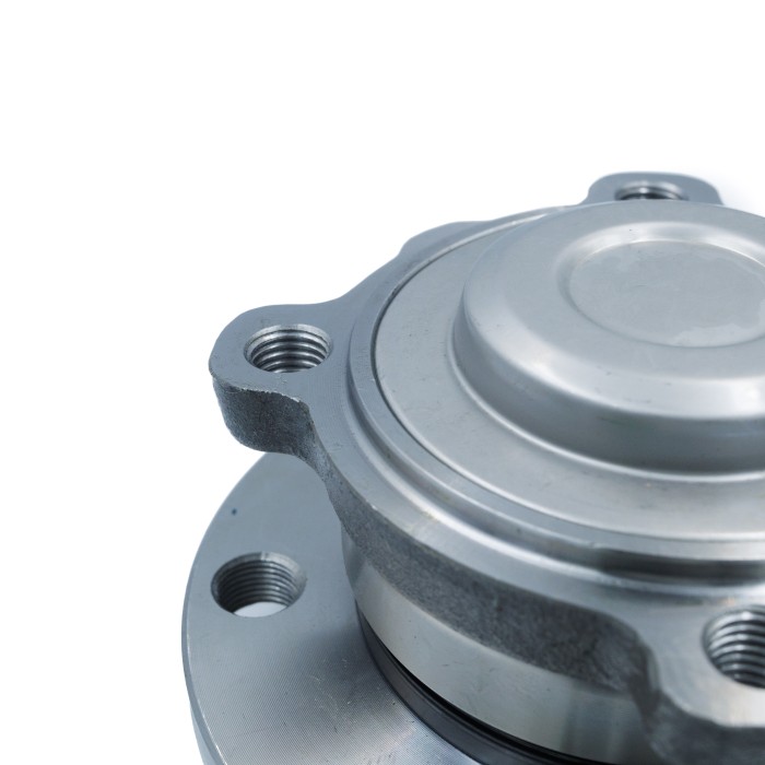 Ступица BMW 1 F20 (11-)/3 F30 (11-) перед. с подшип. (SRS 76011) SURAI