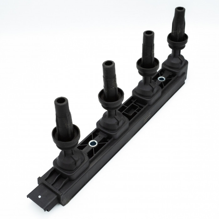 Катушка зажигания Peugeot/Citroen 301 (12-)/308 (13-)/C4 (10-) (SRS 70748) SURAI