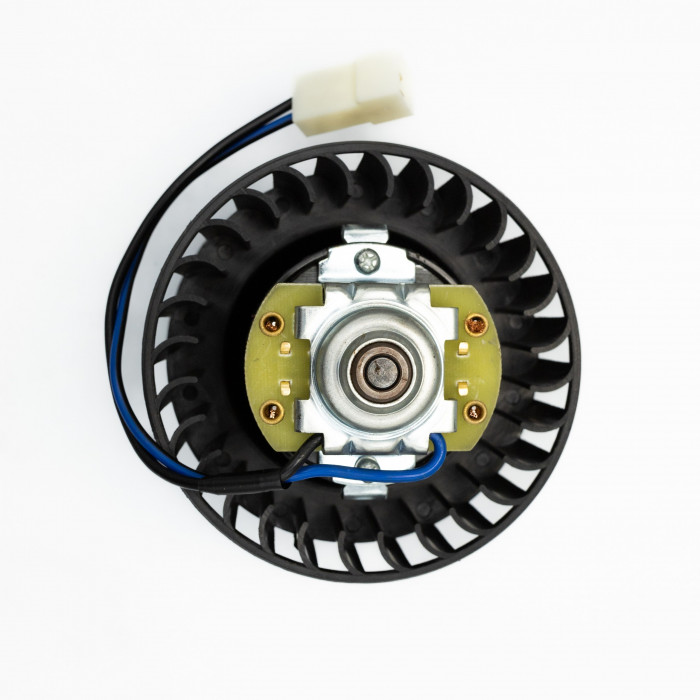 Мотор отопителя Лада/ГАЗ/Москвич/ЗАЗ (до 2003г.) (с крылч.) (SR 00216) SURAI