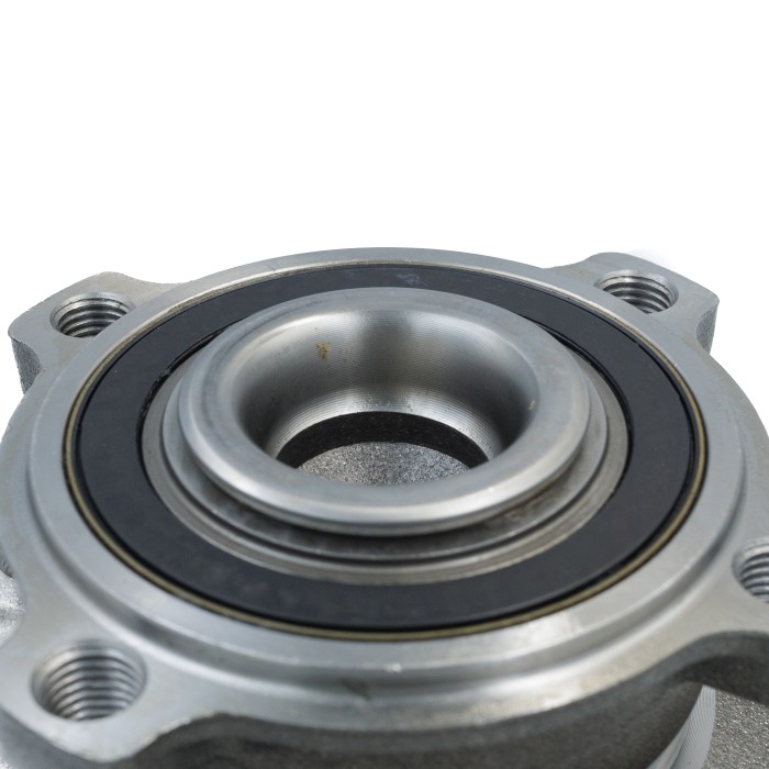 Ступица BMW 5 Е60 (01-)/6 Е63 (04-) перед. с подшип. (SRS 76017) SURAI