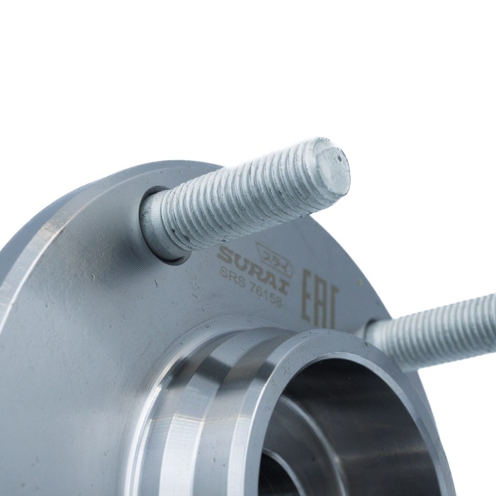 Ступица Mazda 3 (03-) перед. с подшип. (SRS 76158) SURAI