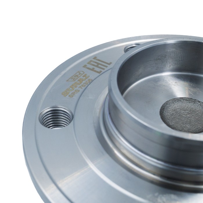 Ступица Volvo S60 (01-)/V70 (01-) зад. с подшип. (SRS 76306) SURAI