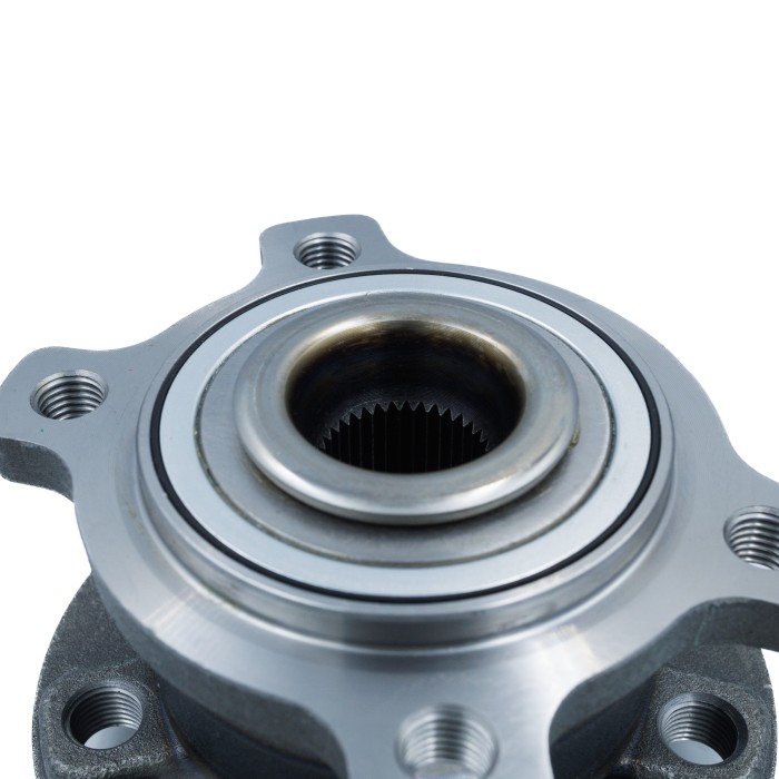 Ступица Volvo S60 (10-)/V70 (10-) зад. с подшип. AWD (SRS 76309) SURAI