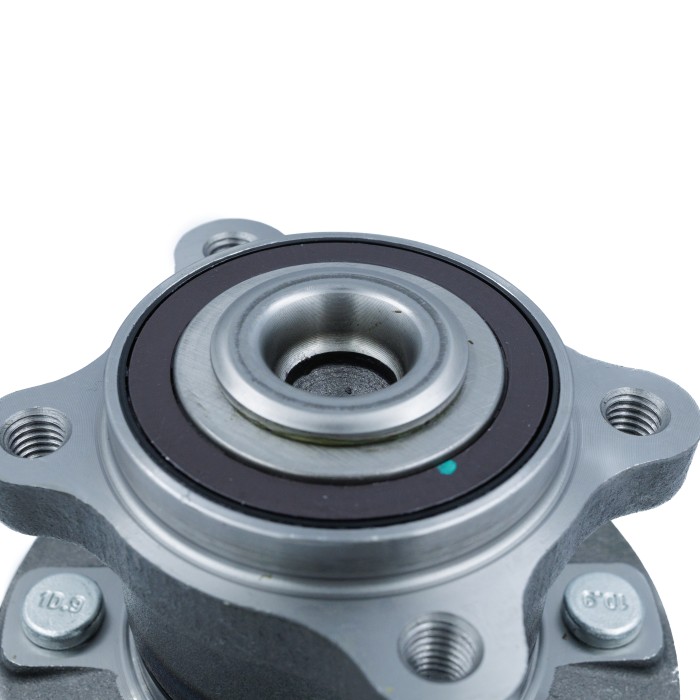 Ступица Chevrolet Aveo T300 (11-)/Cobalt (11-) зад. с подшип. (SRS 76032) SURAI