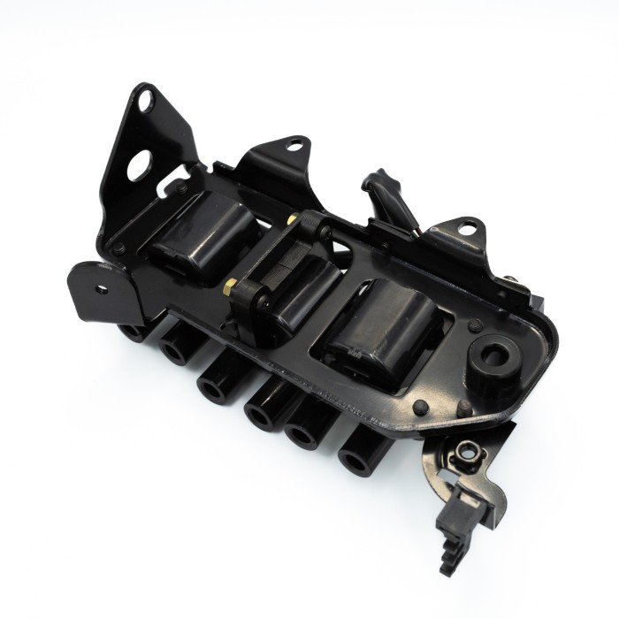 Катушка зажигания Hyundai Santa Fe (04-) 2.7i в сборе (SRS 70661) SURAI