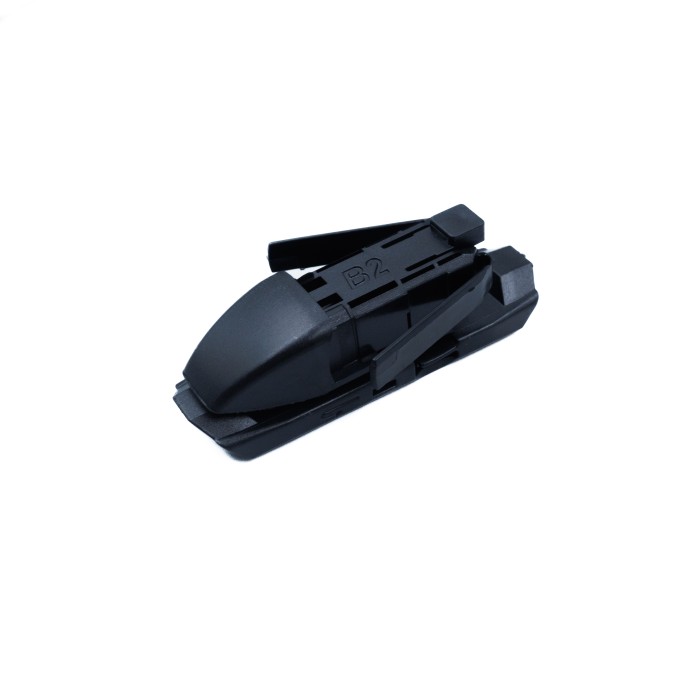 Щетка стеклоочистителя гибридная 700мм (28") 4 адаптера (SRS 70413)