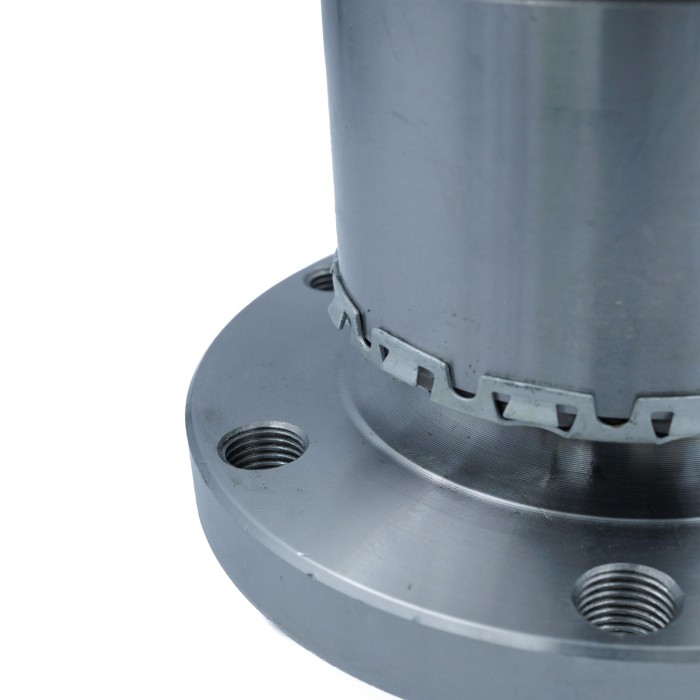 Ступица Mercedes-Benz Sprinter (06-)/VAG Crafter (06-) перед. с подшип. (SRS 76182) SURAI