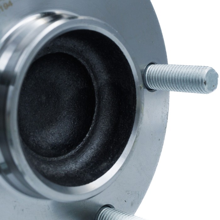 Ступица Mitsubishi Outlander (12-)/ASX (10-) зад. с подшип. 2WD (SRS 76194) SURAI