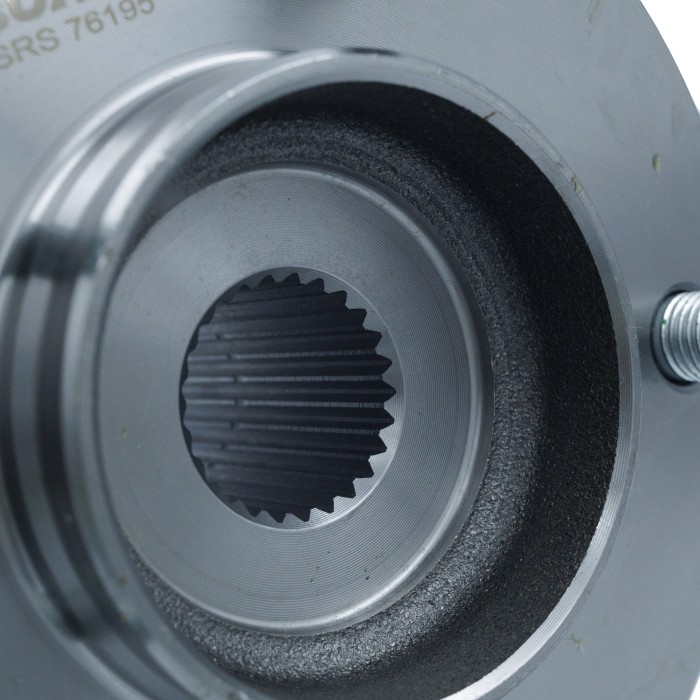 Ступица Mitsubishi Outlander (12-)/ASX (10-) зад. с подшип. 4WD (SRS 76195) SURAI