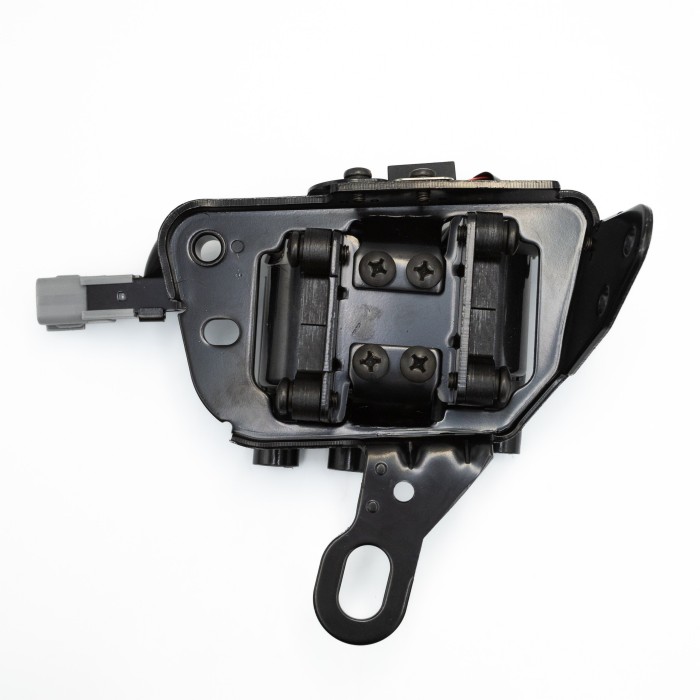 Катушка зажигания Hyundai/KIA Sportage (04-)/Ceed (06-) 2.0i (SRS 70670) SURAI