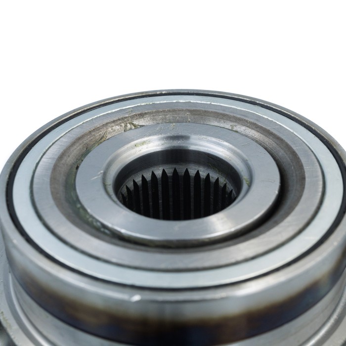 Ступица Mitsubishi Pajero IV (06-) перед. с подшип. (SRS 76201) SURAI