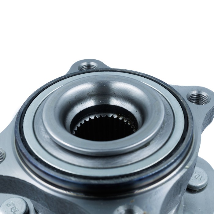 Ступица Nissan Pathfinder (05-) зад. с подшип. (SRS 76206) SURAI