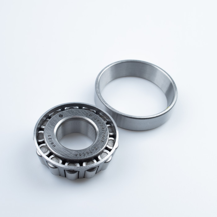 Подшипник ступицы ГАЗ 3302 перед. наруж. (ролик.конич.) (7305) (SR 01724) SURAI