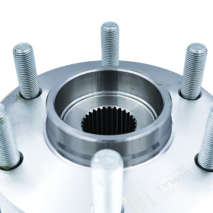 Ступица Nissan Pathfinder (05-) перед. с подшип. (SRS 76207) SURAI