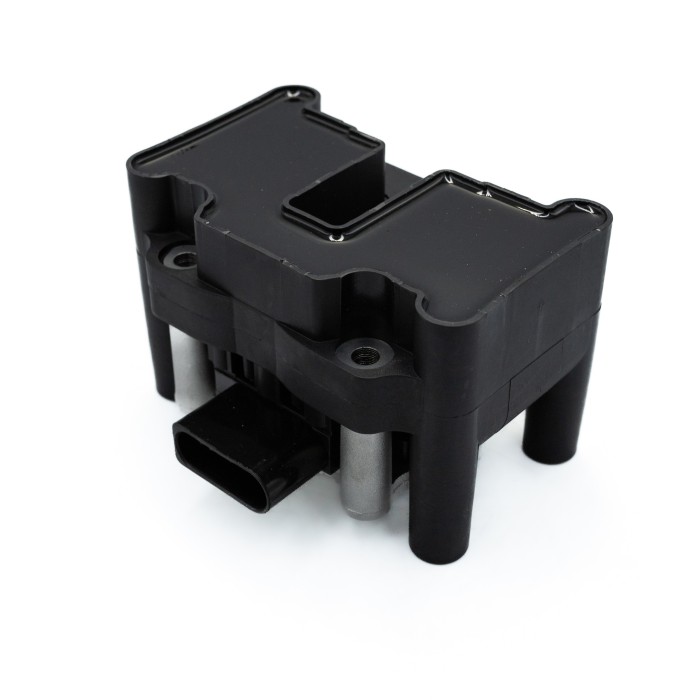 Катушка зажигания VAG Golf IV (97-)/Octavia (96-) (с коммут.) (4PIN) (SRS 70781) SURAI