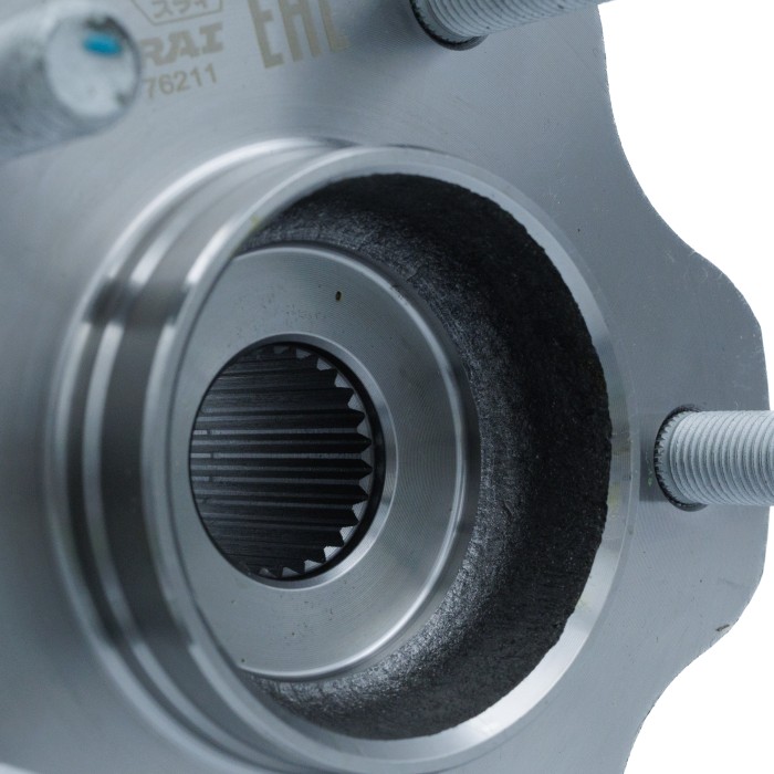 Ступица Nissan Qashqai (06-)/X-Trail (07-) зад. с подшип. 4WD (SRS 76211) SURAI