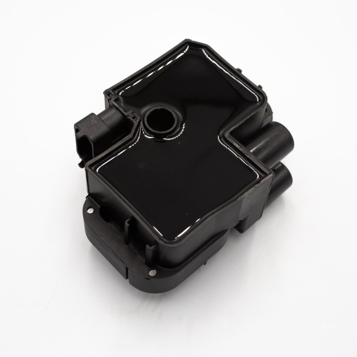 Катушка зажигания Mercedes-Benz (96-) 2.4i-5.0i (SRS 70690) SURAI