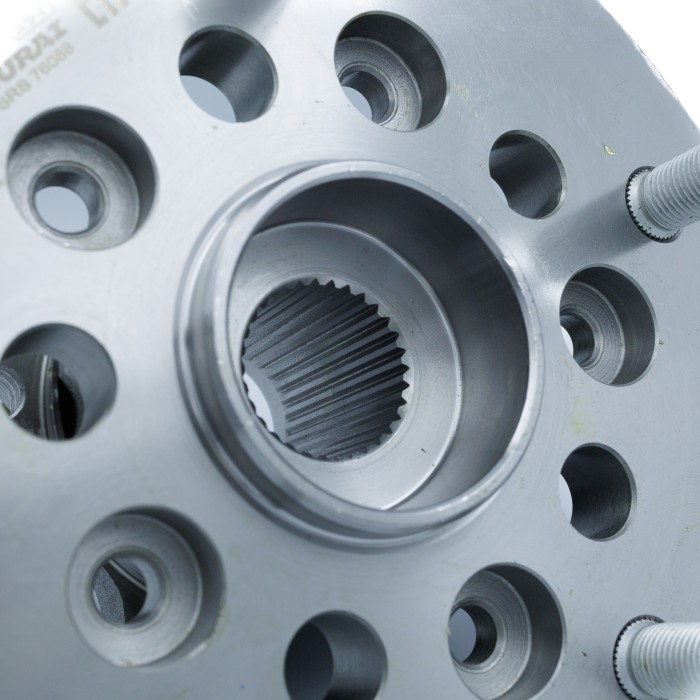 Ступица Ford Transit (13-) перед. с подшип. FWD (SRS 76088) SURAI