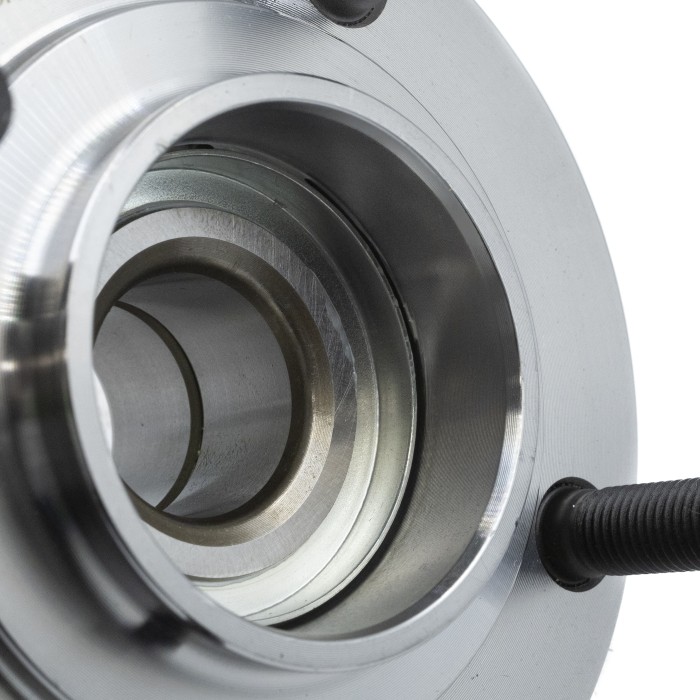 Ступица Mitsubishi Lancer IX (00-) зад. с подшип. (SRS 76188) SURAI