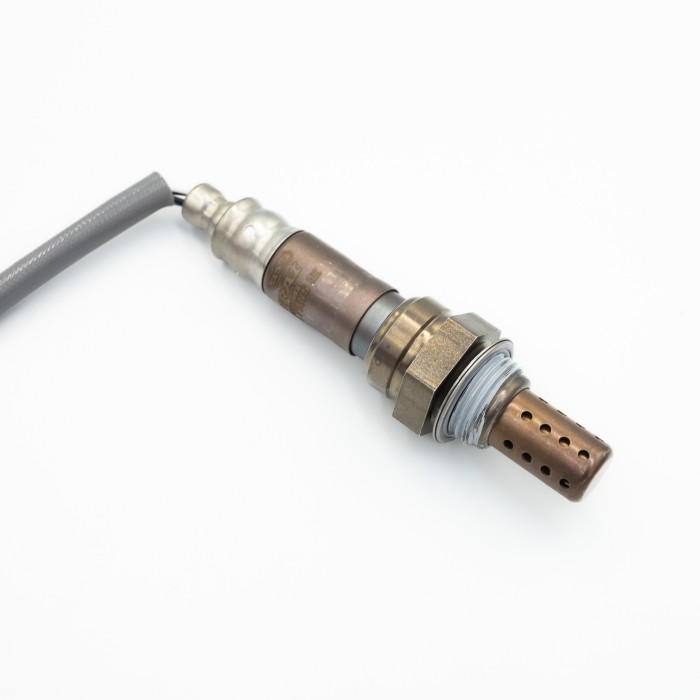 Датчик кислорода Mazda 3 BK (03-) 1.6i до кат. (SRS 71675) SURAI