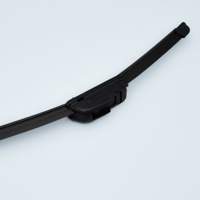 Щётка стеклоочистителя бескаркасная 330 (13") 1 адапт. (hook 9x3) (SRS 70375) SURAI