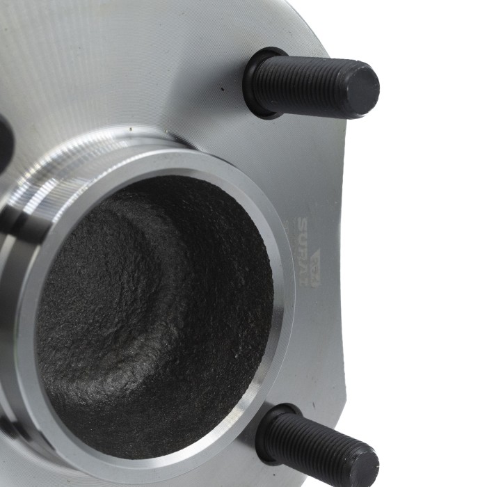 Ступица Nissan Tiida (04-) зад. с подшип. 4x114,3 (SRS 76220) SURAI