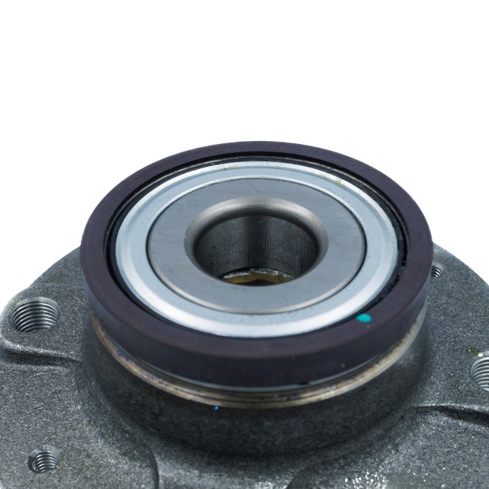 Ступица PSA 206 (98-)/C3 (02-) зад. с подшип. (SRS 76242) SURAI