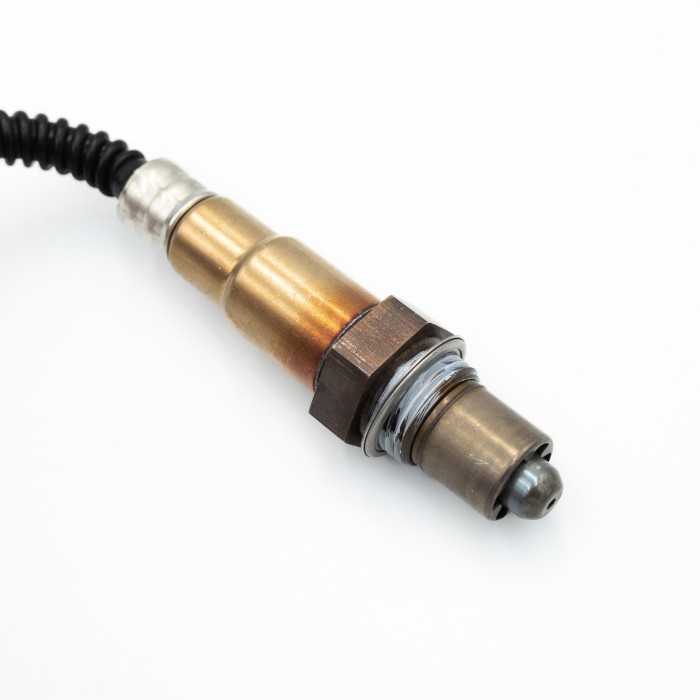 Датчик кислорода PSA 206 (98)/307 (00-)/C4 (04-) 1.4i/1.6i до кат. analog 027 (SRS 71713) SURAI