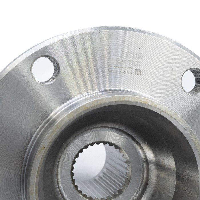 Ступица Renault Master (98-) перед. (SRS 76254) SURAI