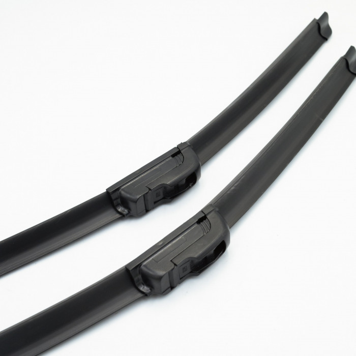 Щётки стеклоочистителя бескаркасные 530/530 (21"/21") 2 адапт. (hook 9x3) (SRS 70388) SURAI