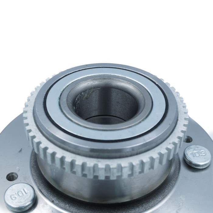 Ступица Hyundai Santa Fe (00-) зад. с подшип. с ABS (SRS 76126) SURAI