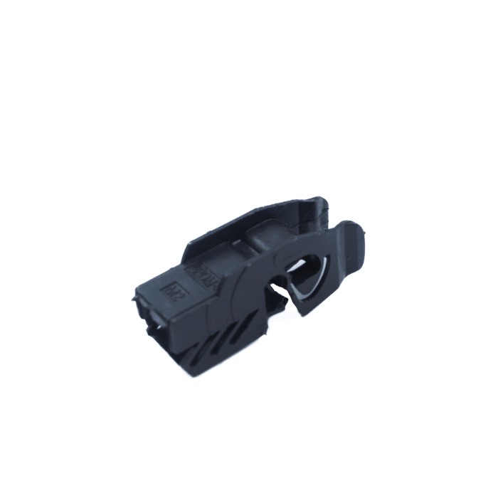 Щётки стеклоочистителя бескаркасные 600/550 (24"/22") 2 адапт. (hook 9x3) (SRS 70396) SURAI