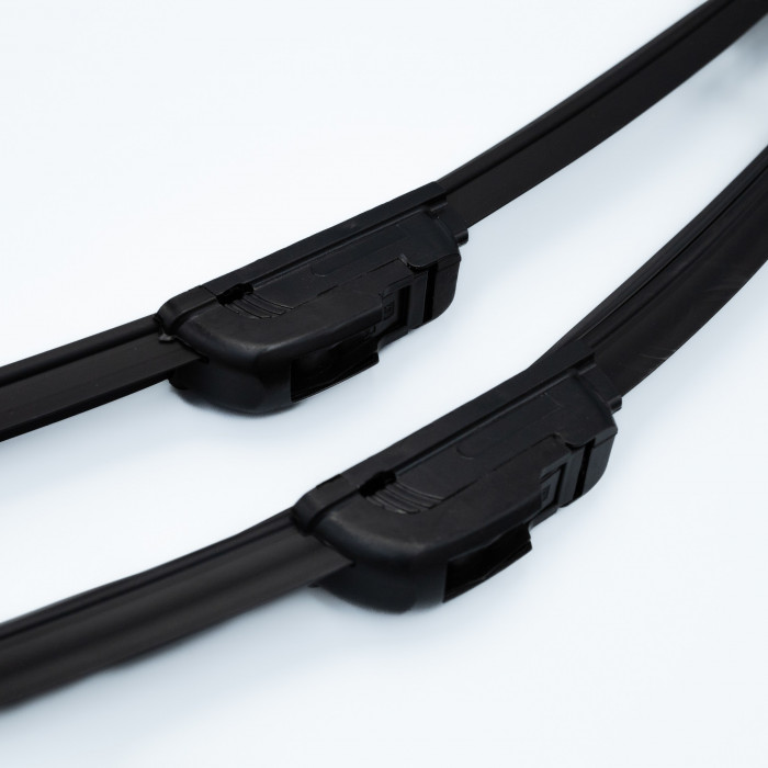 Щётки стеклоочистителя бескаркасные 600/550 (24"/22") 2 адапт. (hook 9x3) (SRS 70396) SURAI