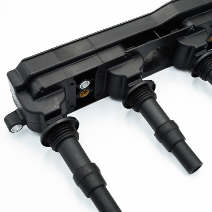 Катушка зажигания Opel Astra G (02-)/H (04-)/Vectra C (02-) 1.8i (SС 21H8) (SRS 70731) SURAI