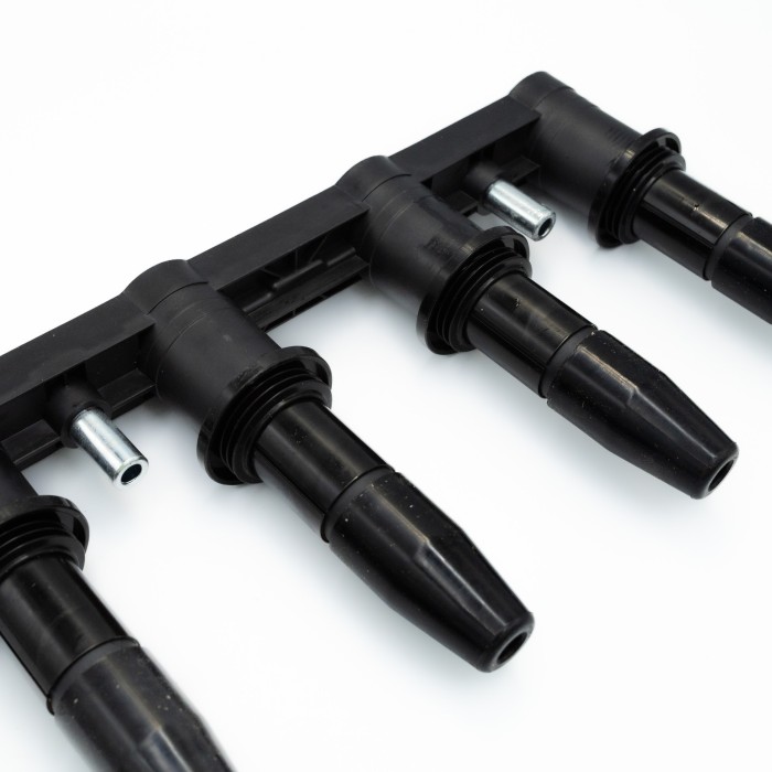 Катушка зажигания Opel Astra H 1.6i/1.6T/1.8i (SRS 70735) SURAI