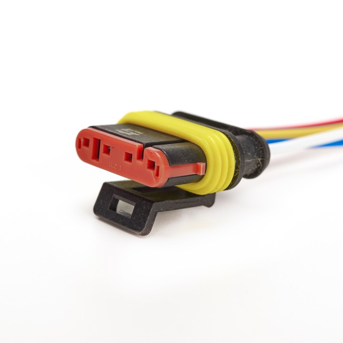 Разъем соединительный 4-х контактный герметичный с проводом в сборе (м+п) (гнездовой, штыревой) (7041-10/20СБ) (SR 00848) SURAI