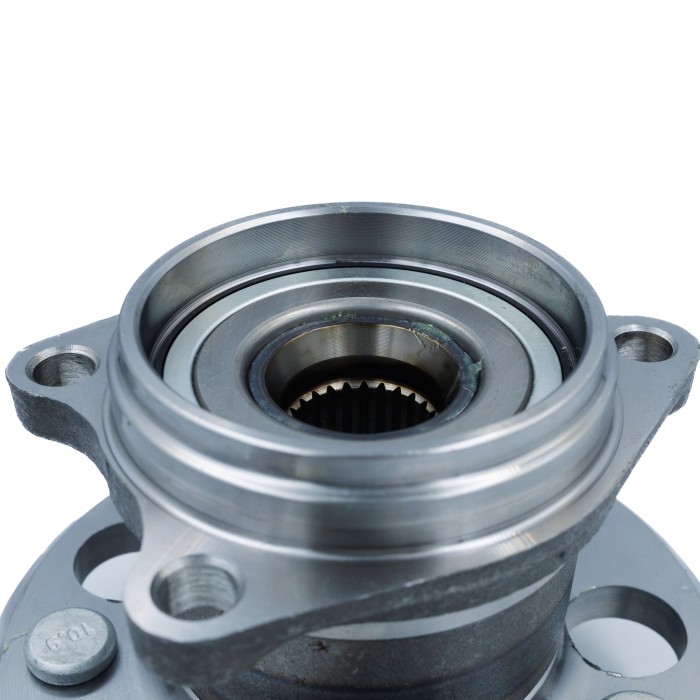 Ступица Toyota RAV 4 (00-)/Chery Tiggo (05-) зад. с подшип. 4WD (SRS 76299) SURAI