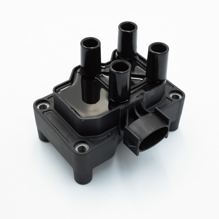 Катушка зажигания Ford/Mazda Focus I (98-)/3 (04-) 1.3i-2.3i (SRS 70633) SURAI