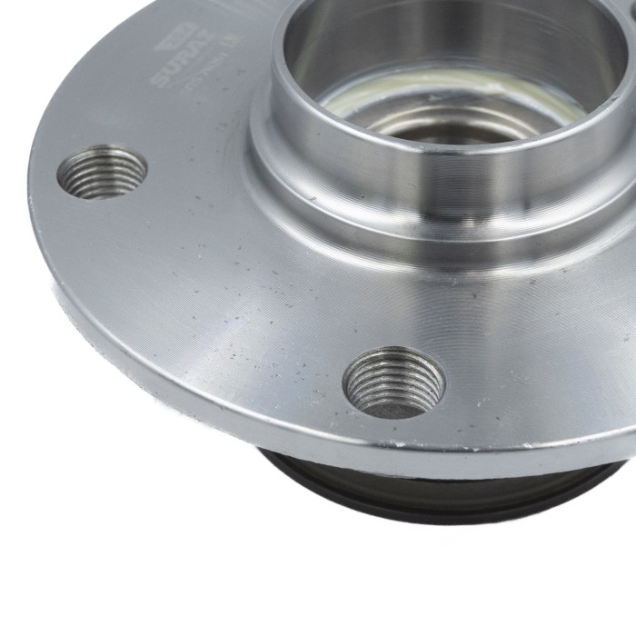 Ступица VAG Octavia A7 (13-)/Golf (12-) зад. с подшип. (SRS 76261) SURAI